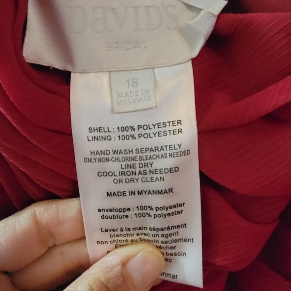 3 for $25 Red mini dres size 18 David's bridal. - Picture 3 of 3